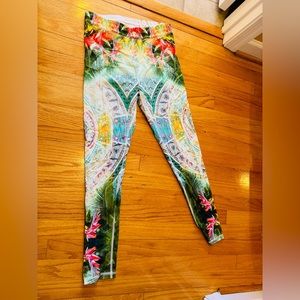 Victoria Secret Leggings Size M - NWOT